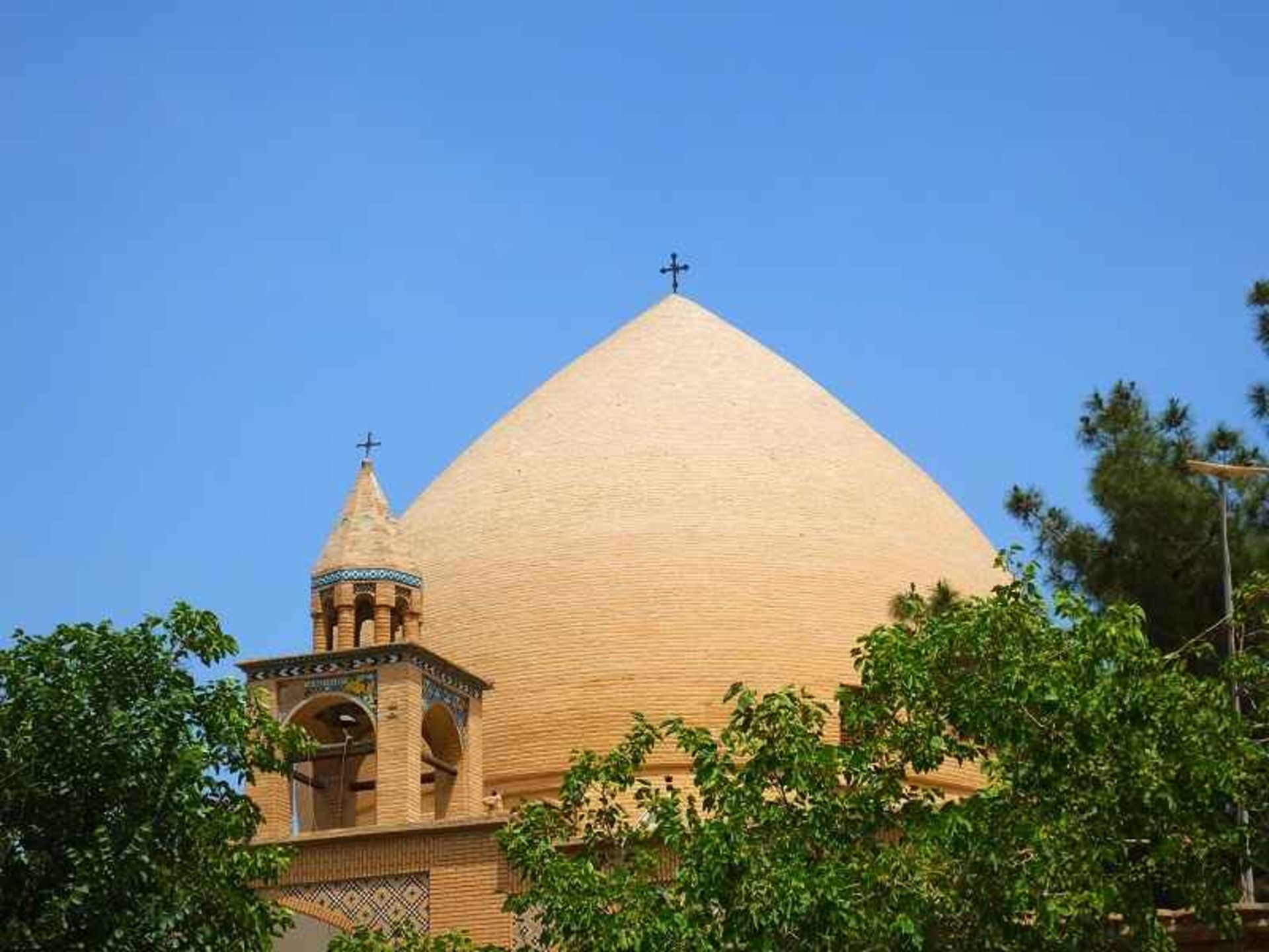 گنبد کلیسای بیت الحم. منبع عکس: گوگل مپ. عکاس: علی مباشری
