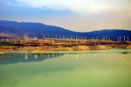 نیروگاه بادی منجیل رودبار؛ منبع عکس: گوگل مپ؛ عکاس: علیرضا جواهری