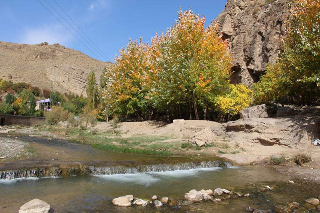 طبیعت زیبای دره آل؛ منبع عکس: گوگل مپ؛ عکاس: علی رسولی