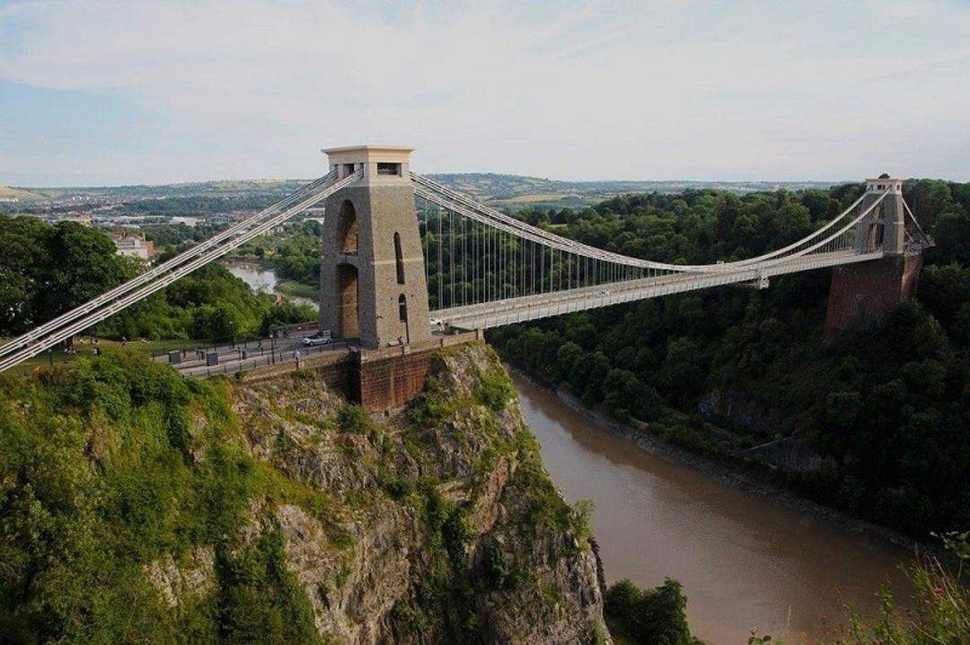 پل معروف Clifton Suspension در انگلیس؛ منبع عکس: وب سایت worldfamousthings.com. عکاس: نامشخص