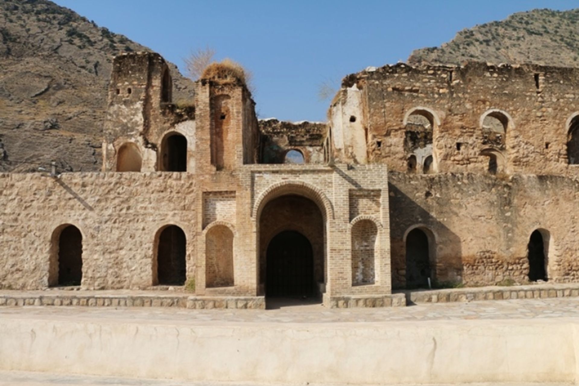 قلعه تاریخی اشرف العشایر