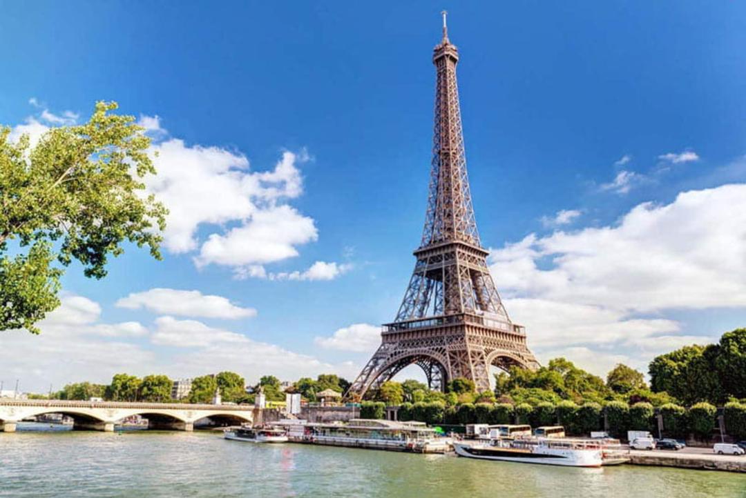برج ایفل کنار رودخانه نیس پاریس، منبع عکس: سایت paris city vision، عکاس: نامشخص