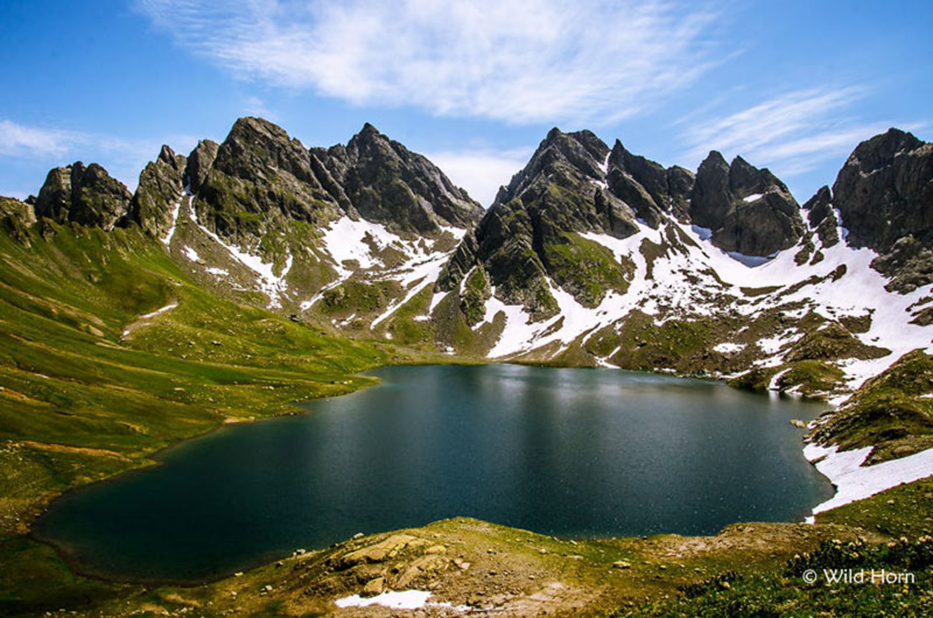 دریاچه توباورچخیلی (دریاچه نقره‌ای) یا توبای بزرگ (Big toba) در گرجستان