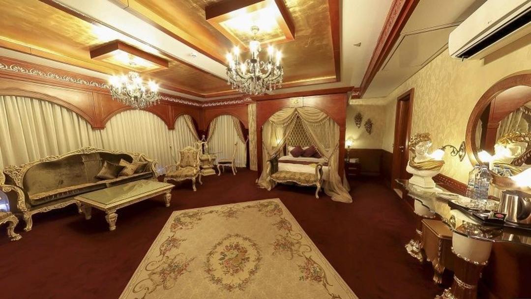 پنت هوس رم هتل درویشی مشهد؛ منبع عکس: وب‌ سایت Darvishiroyal.com. عکاس: نامشخص