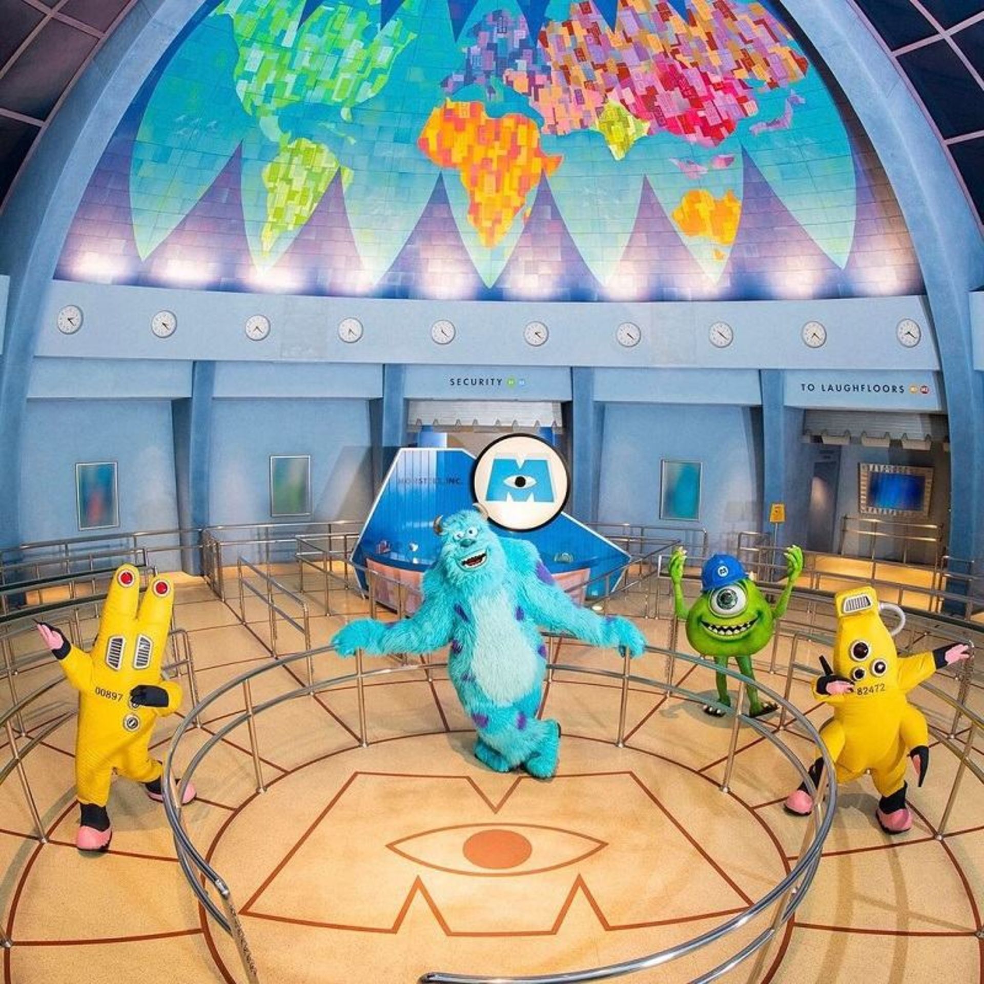 شخصیت های کارتن هیولاها دیزنی لند توکیو؛ منبع عکس: اینستاگرام Tokyodisneyresort_official. عکاس: نامشخص