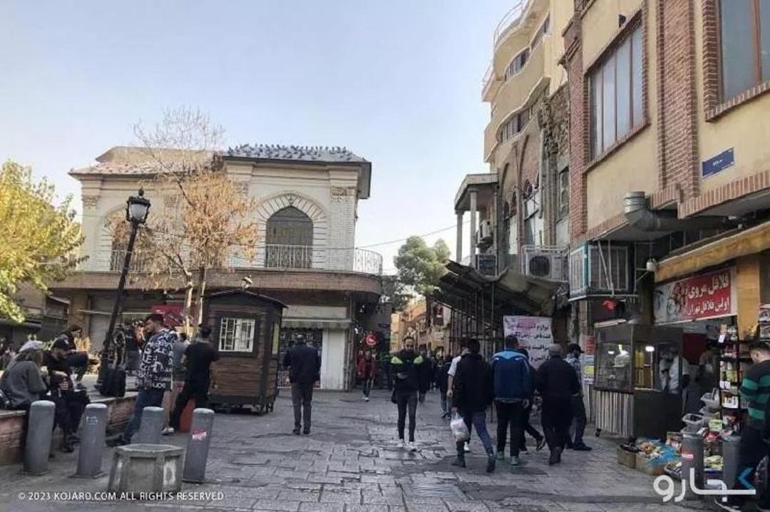 ورودی بازار مروی؛ عکاس: مهدیه عزیزی