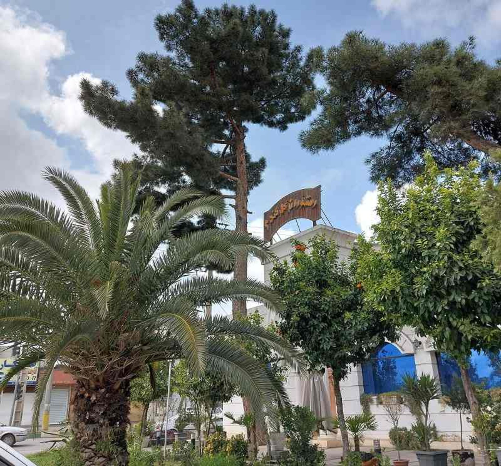 رستوران گندم گنبد؛ منبع عکس: گوگل مپ؛ عکاس: امیر صالح