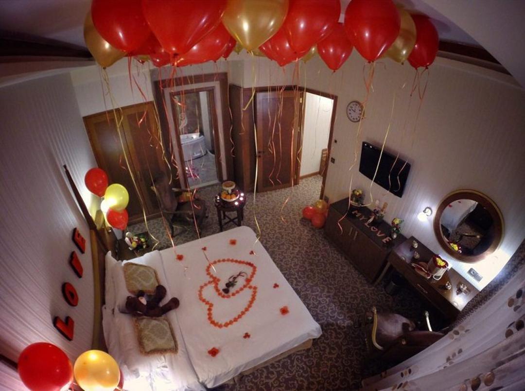 اتاق کویین یا ماه عسل هتل درویشی مشهد؛ منبع عکس: اینستاگرام Darvishiroyalhotel. عکاس: نامشخص