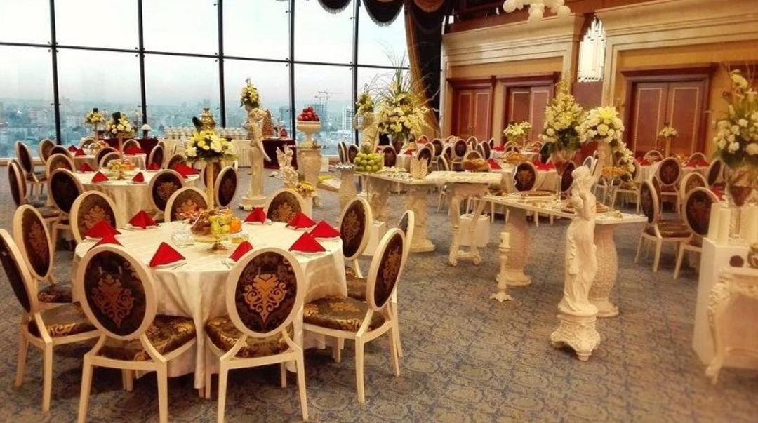 تالار آینه هتل درویشی مشهد؛ منبع عکس: اینستاگرام Darvishiroyalhotel. عکاس: نامشخص