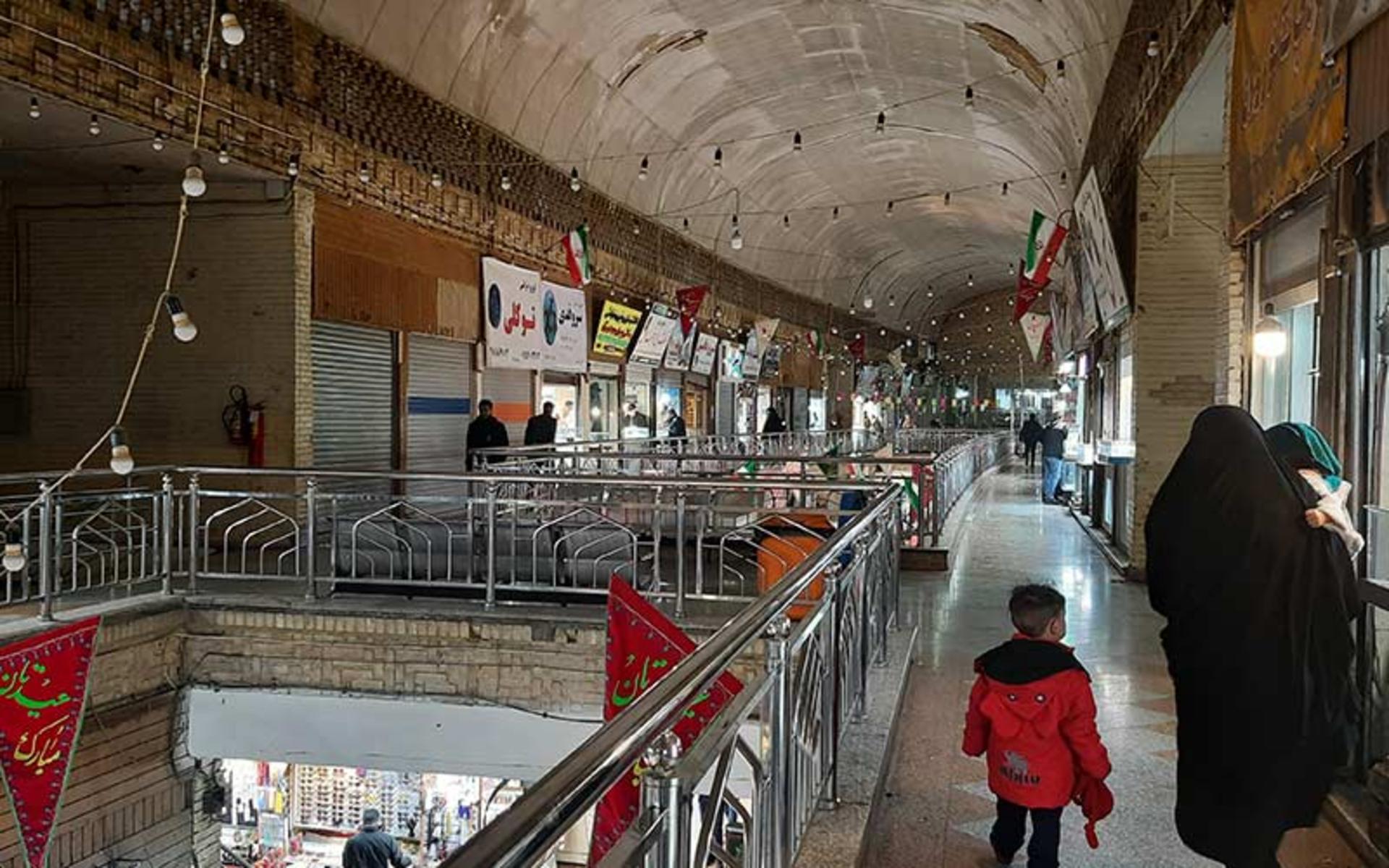 طبقه اول بازار رضا مشهد، منبع عکس: گوگل مپ، عکاس: محسن حیدری