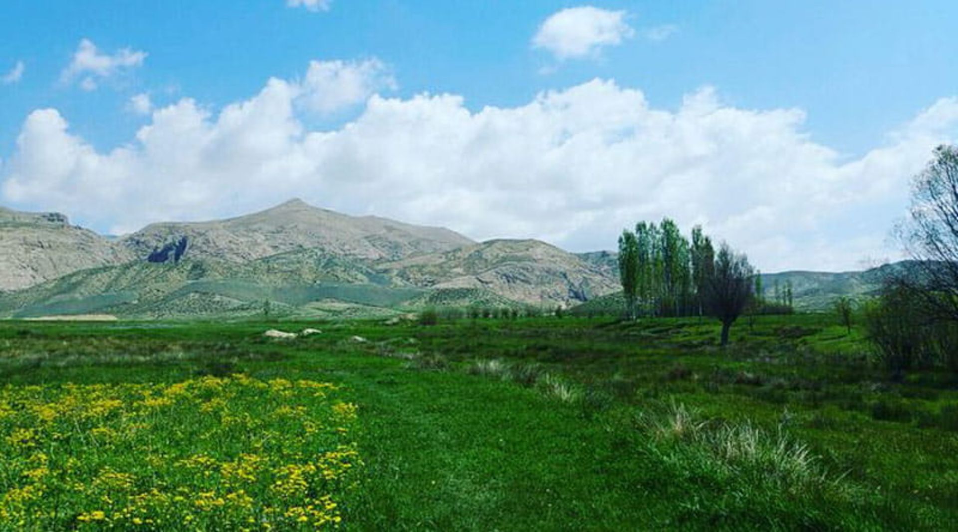 طبیعت روستای سله بن در دامنه کوهستان، منبع عکس: solhebon، عکاس: نامشخص