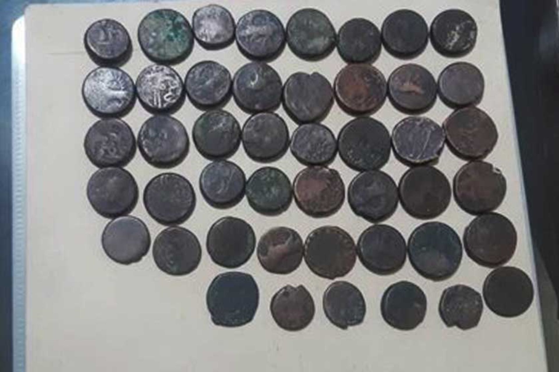 کشف سکه تاریخی در دلفان