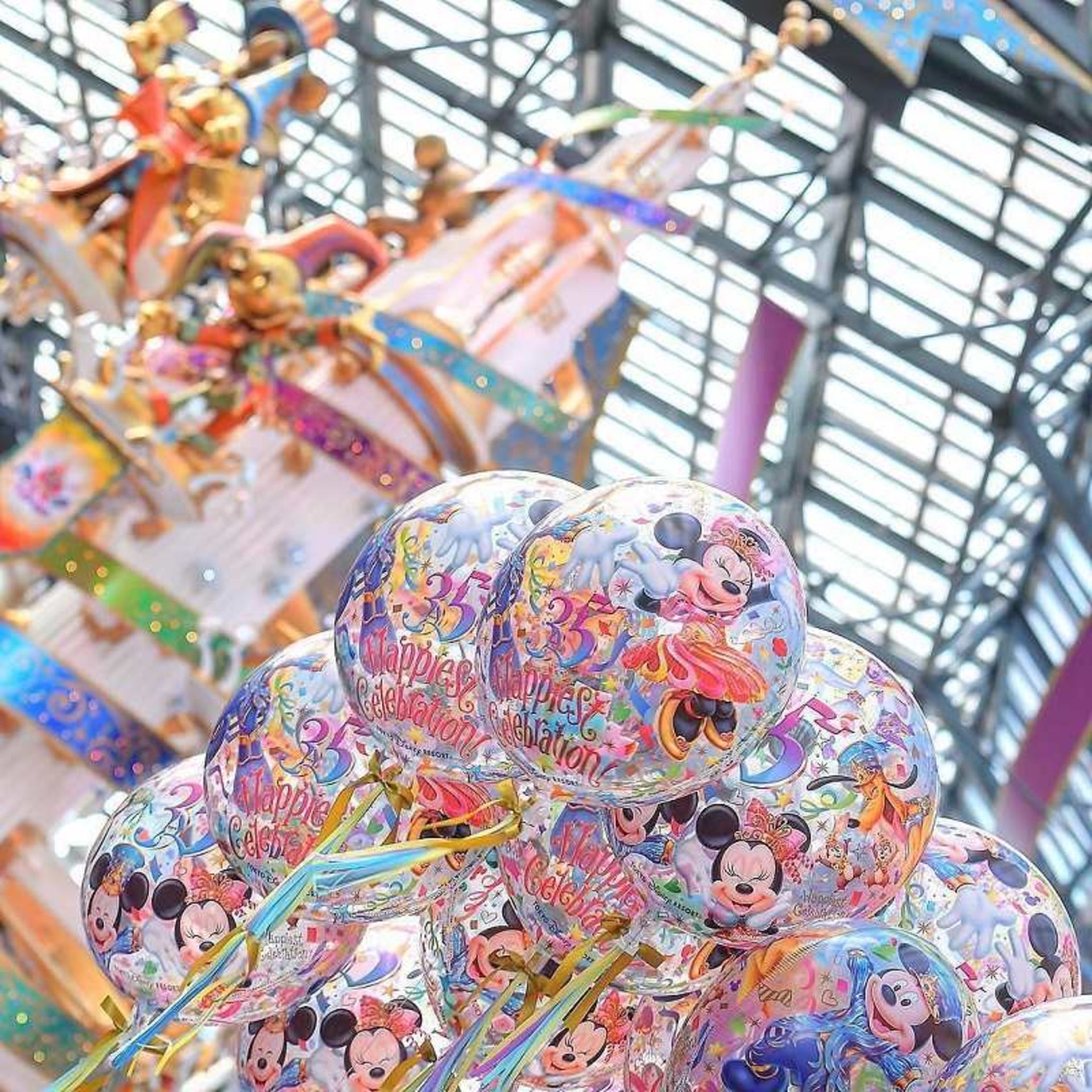 بادکنک های تم دار در دیزنی لند توکیو؛ منبع عکس: اینستاگرام Tokyodisneyresort_official. عکاس: نامشخص