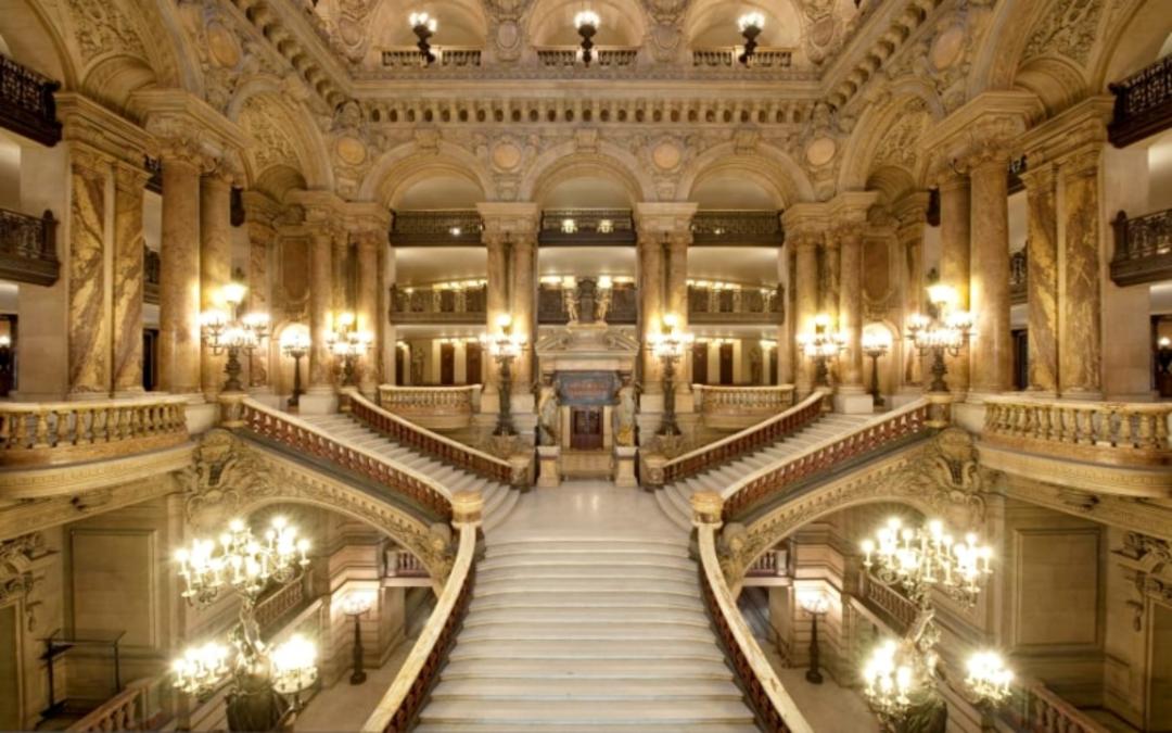 کاخ گارنیه پاریس با تجملاتی فراوان؛ عکس از سایت www.operadeparis.fr. عکاس: نامشخص