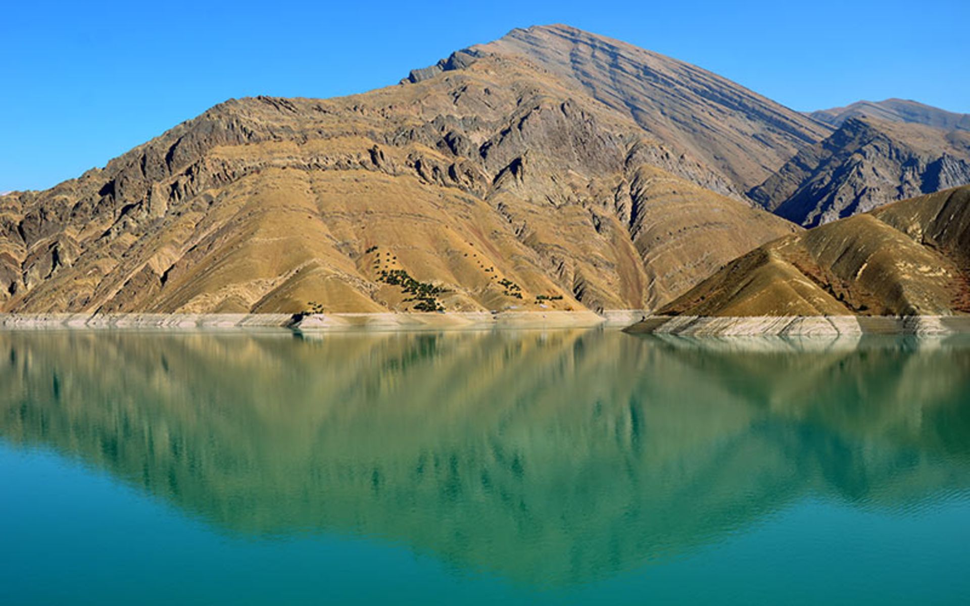 دریاچه سد امیرکبیر، منبع عکس: گوگل مپ،‌ عکاس: 