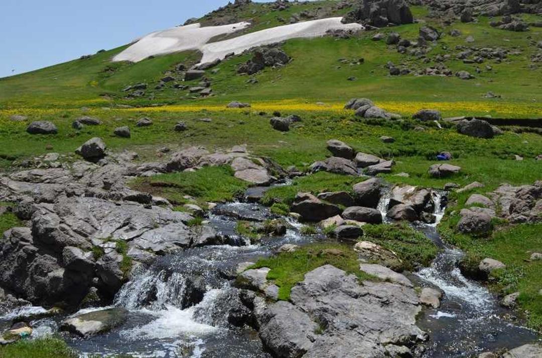 چشمه های اطراف ییلاق سوباتان