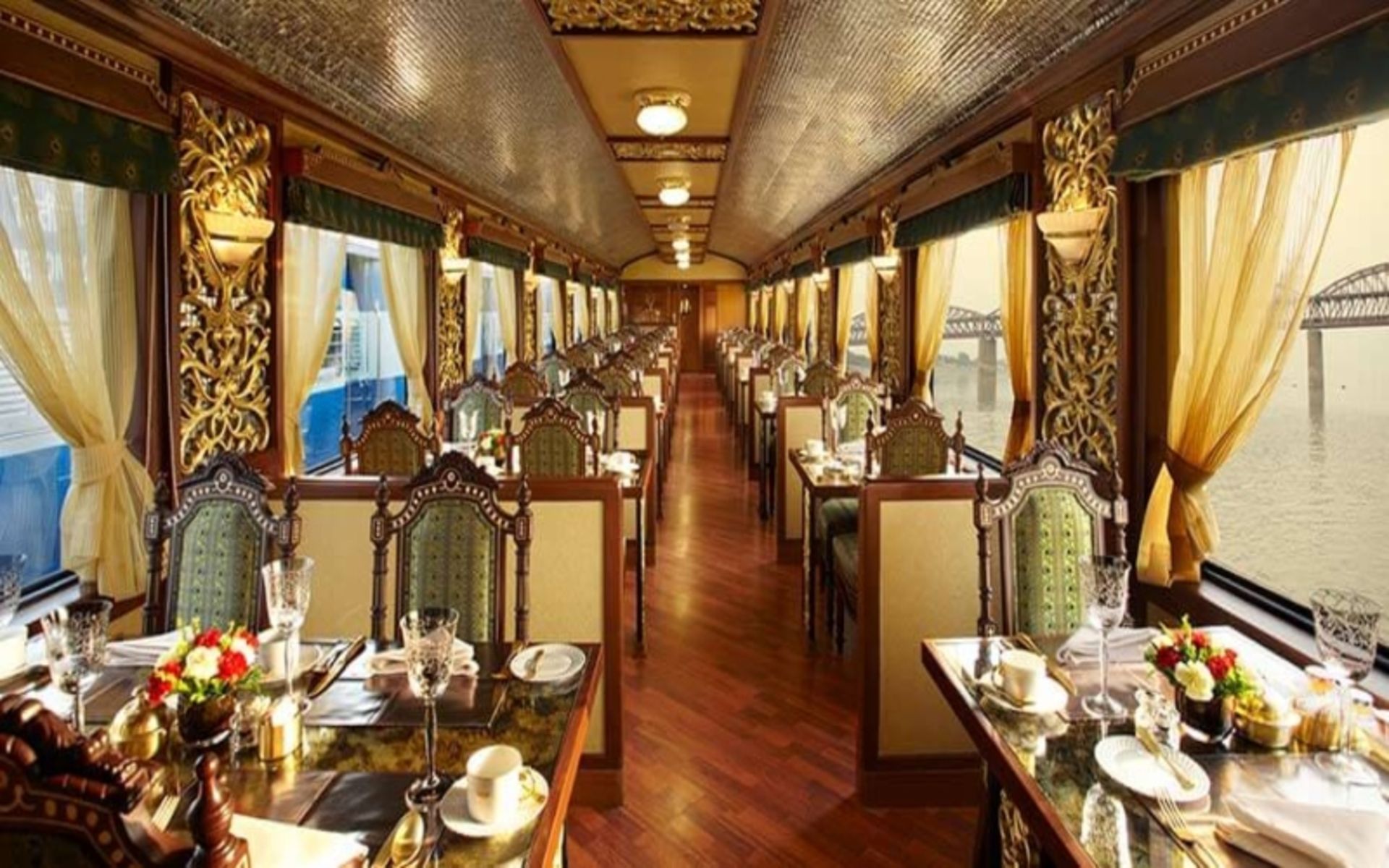 قطار مهاراجه اکسپرس از لوکس ترین قطارهای جهان؛ منبع عکس: سایت greatrail.com. عکاس: نامشخص