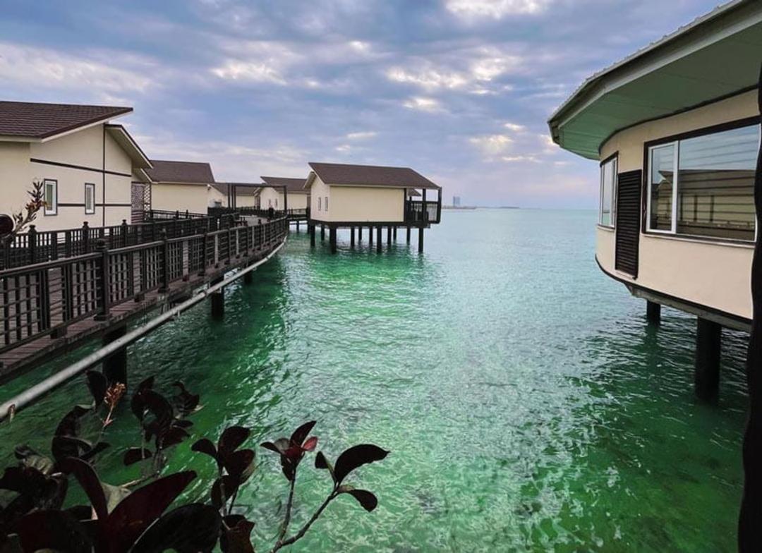 کلبه های چوبی هتل ترنج روی آب، منبع عکس: toranj-marine-hotel@، عکاس: نامشخص
