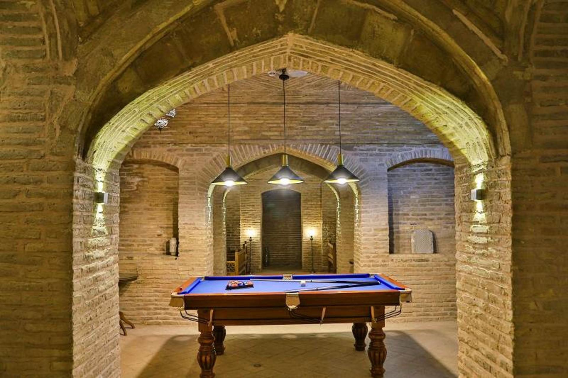 گیم روم قصر سرهنگ؛ منبع عکس: گوگل مپ؛ عکاس: sarhang palace