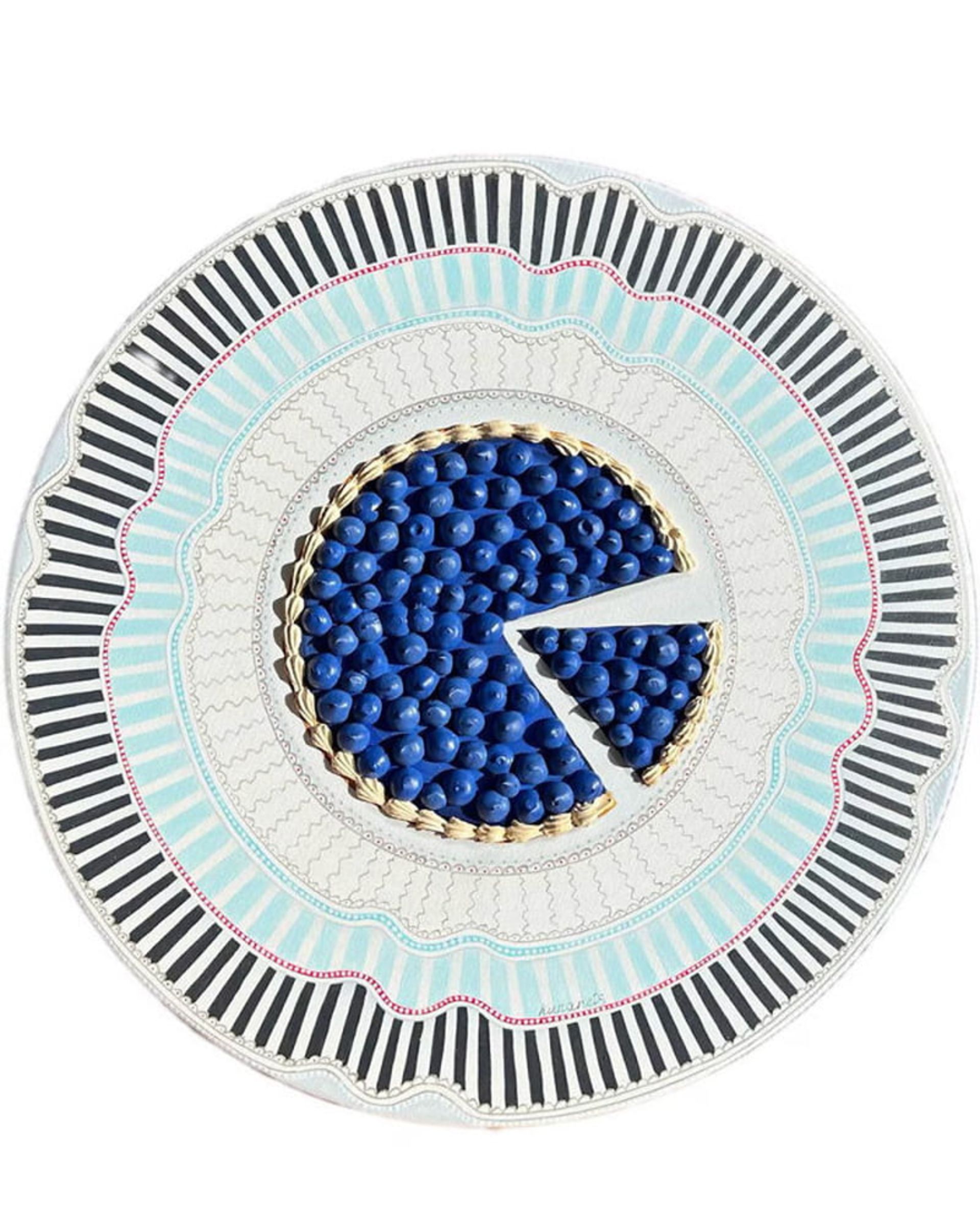 نقش تارت بلوبری بر بشقاب