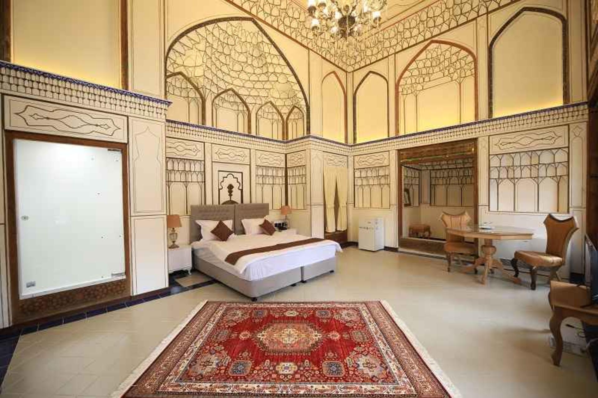 اتاق وی ای پی قصر سرهنگ؛ منبع عکس: گوگل مپ؛ عکاس: sarhang palace
