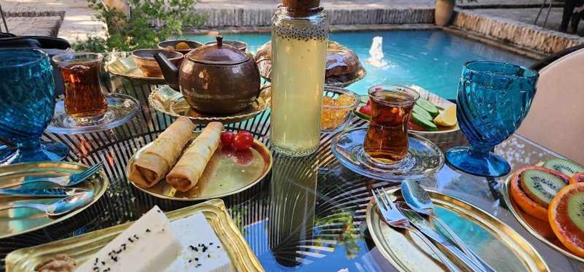 میز صبحانه بوتیک هتل هفت پیکر گرگان؛ منبع عکس: گوگل مپ؛ عکاس: هیتا بنی هاشمی