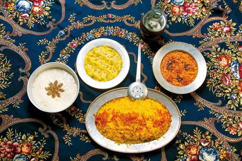 شیرین پلوی شیرازی با خورش قیمه؛ منبع عکس: همشهری آنلاین؛ عکاس: نامشخص