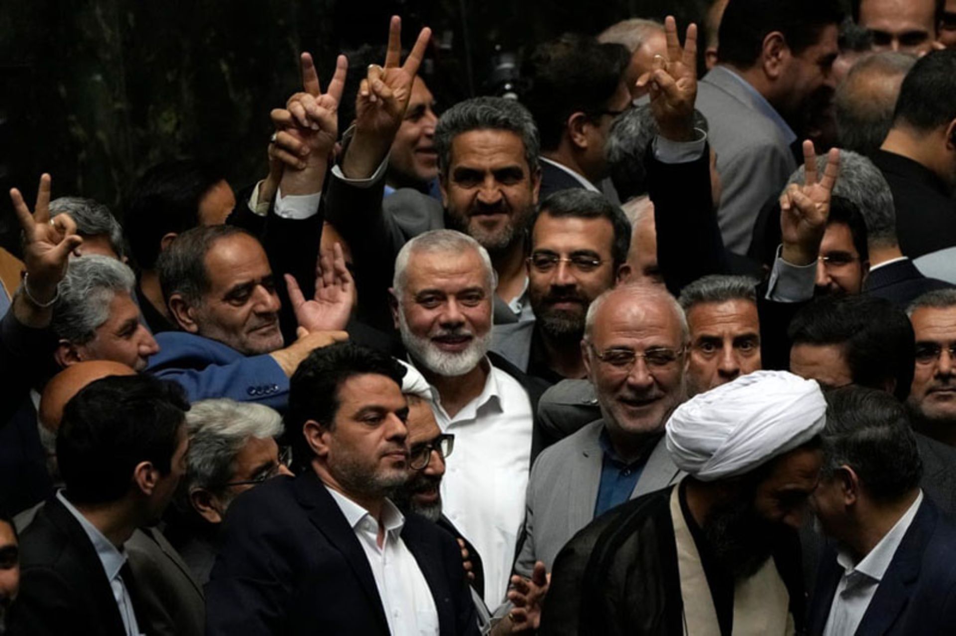 حضور شهید اسماعیل هنیه، رئیس دفتر سیاسی حماس در مراسم تحلیف مسعود پزشکیان و در میان نمایندگان مجلس