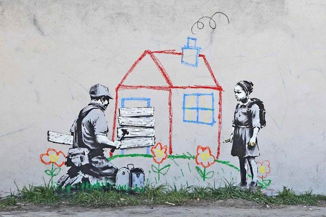 نقاشی دیواری با پیامی خاص اثر بنکسی؛ منبع عکس: وب سایت Banksy.co.uk