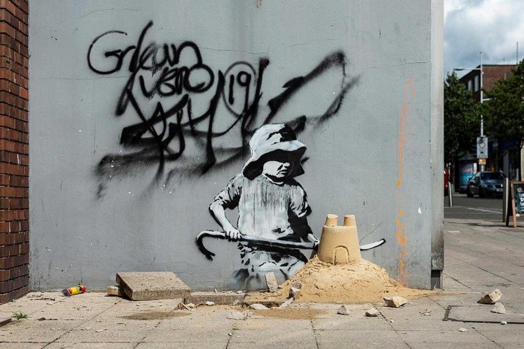 نقاشی دیواری با مضمون کودک؛ منبع عکس وب سایت Banksy.co.uk