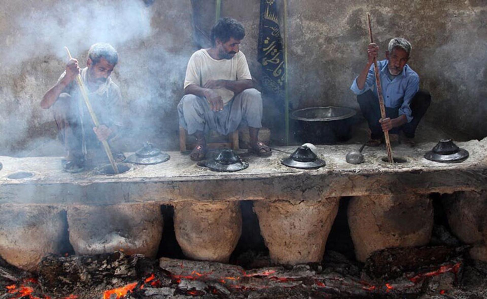 پخت حلوای جم هرمزگان؛ منبع عکس: مهرنیوز؛ عکاس: نامشخص
