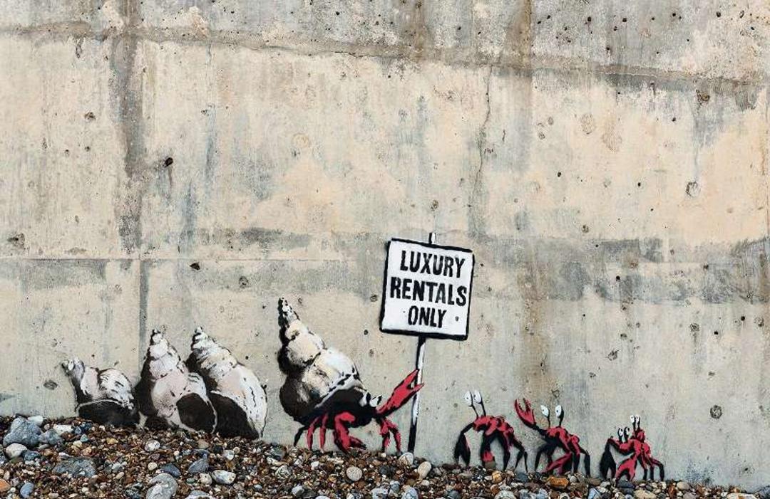 نقاشی دیواری با مضمون کنایه ای اثر بنکسی؛ منبع عکس وب سایت Banksy.co.uk