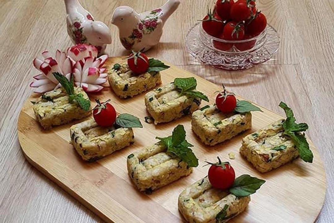 دویماج قالبی با گوچه گیلاسی؛ منبع عکس: وب‌ سایت irancook.com؛ عکاس: نامشخص