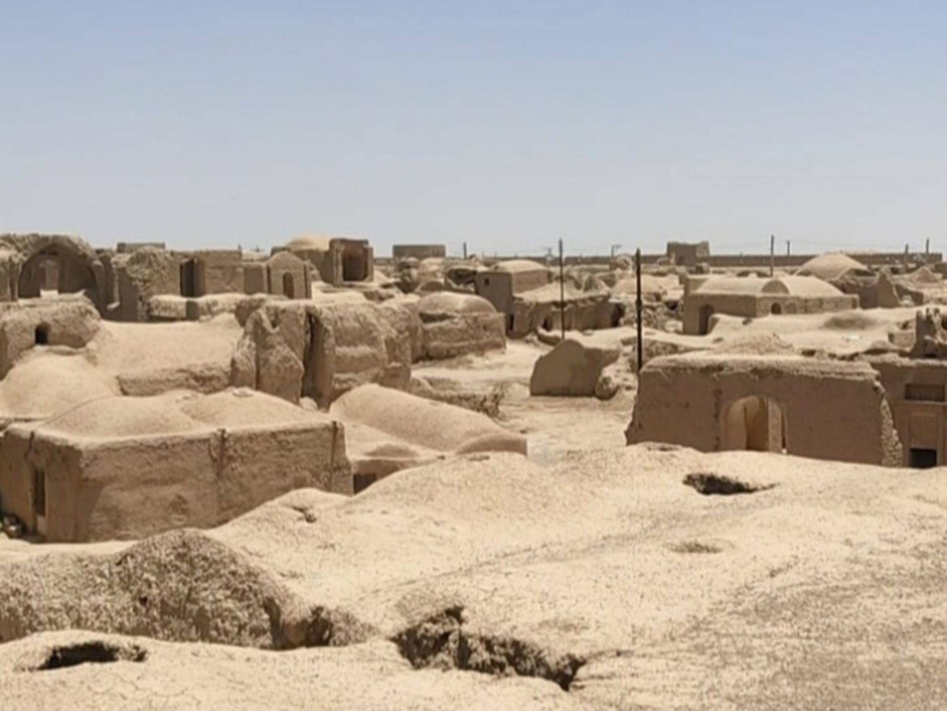 ارگ تاریخی روستای قورتان؛ منبع عکس: گوگل مپ؛ عکاس: سعید امینیان