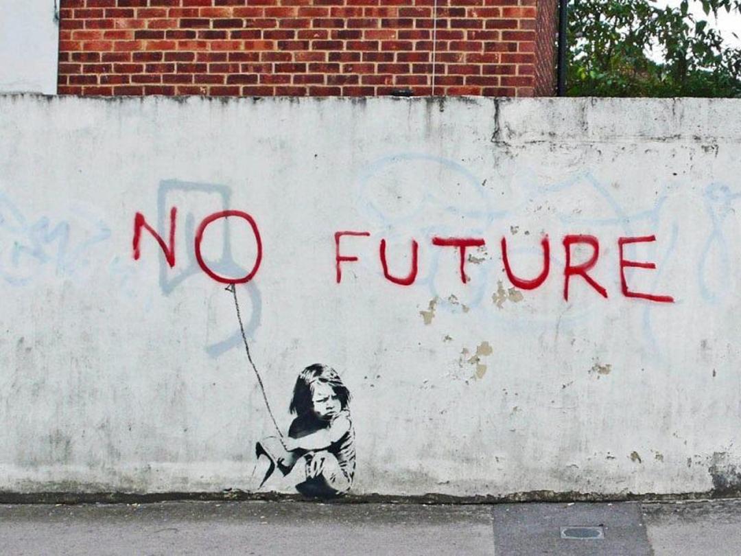 نقاشی دیواری کودکی بادکنک به دست اثر بنکسی؛ منبع عکس وب سایت Banksy.co.uk