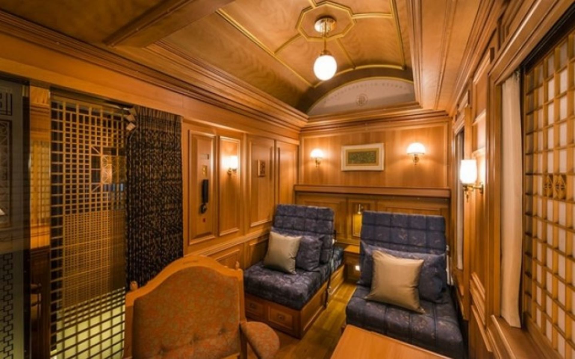 قطار هفت ستاره با دکوراسیون ژاپنی؛ عکس از سایت luxurytrainclub.com. عکاس: نامشخص