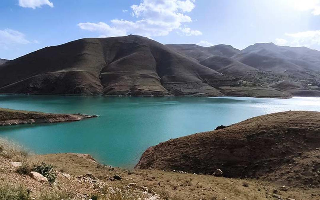 ابهر رود در احاطه کوه ها، منبع عکس: گوگل مپ، عکاس: یحیی سلیمی