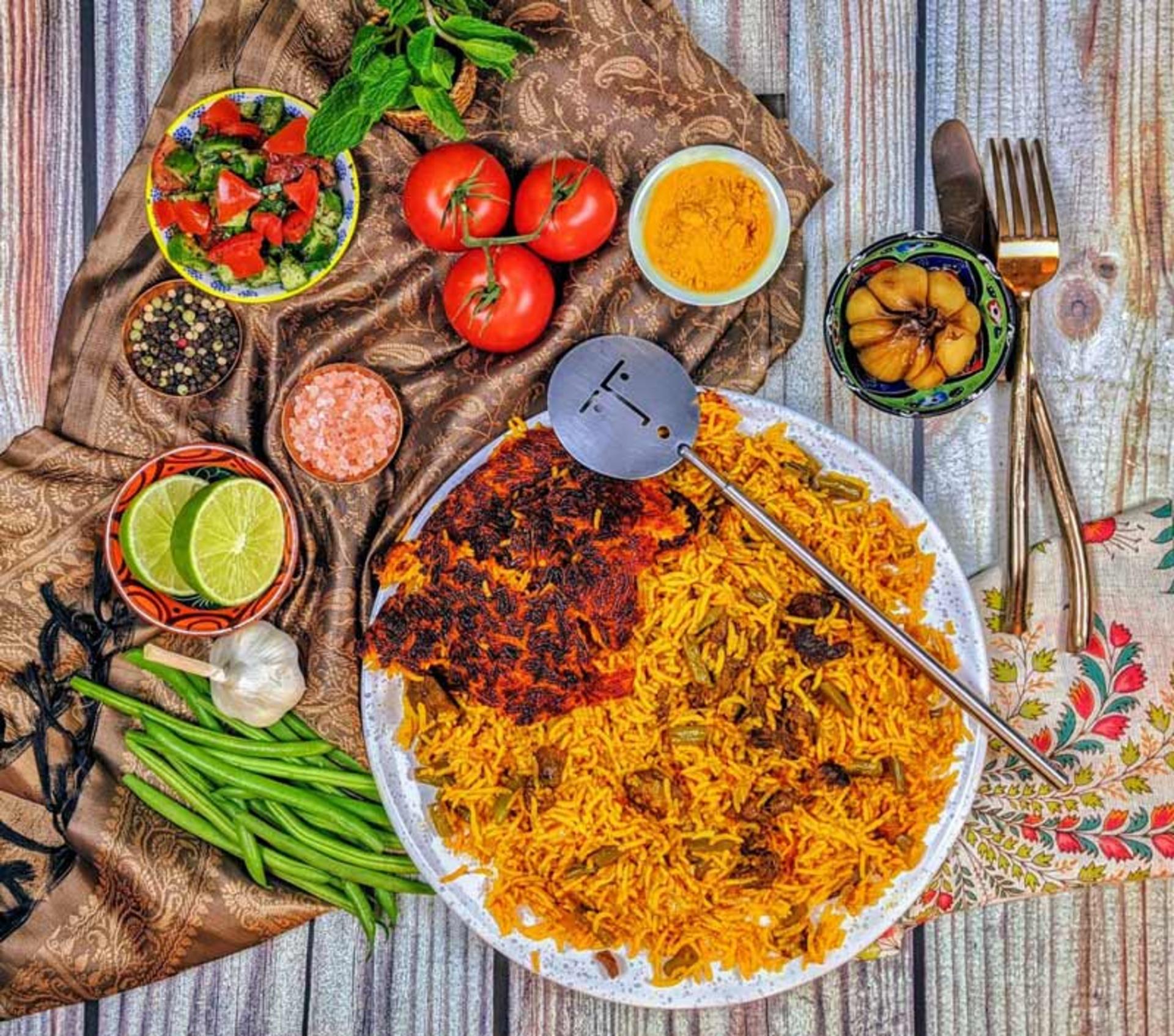 لوبیا پلو با گوشت خورشی؛ منبع عکس: وب سایت thecaspianchef.com؛ عکاس: نامشخص