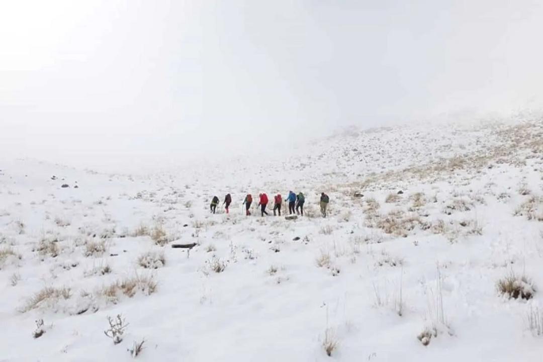 کوهنوردی در برف؛ منبع عکس: Tehran climbing؛ عکاس: نامشخص