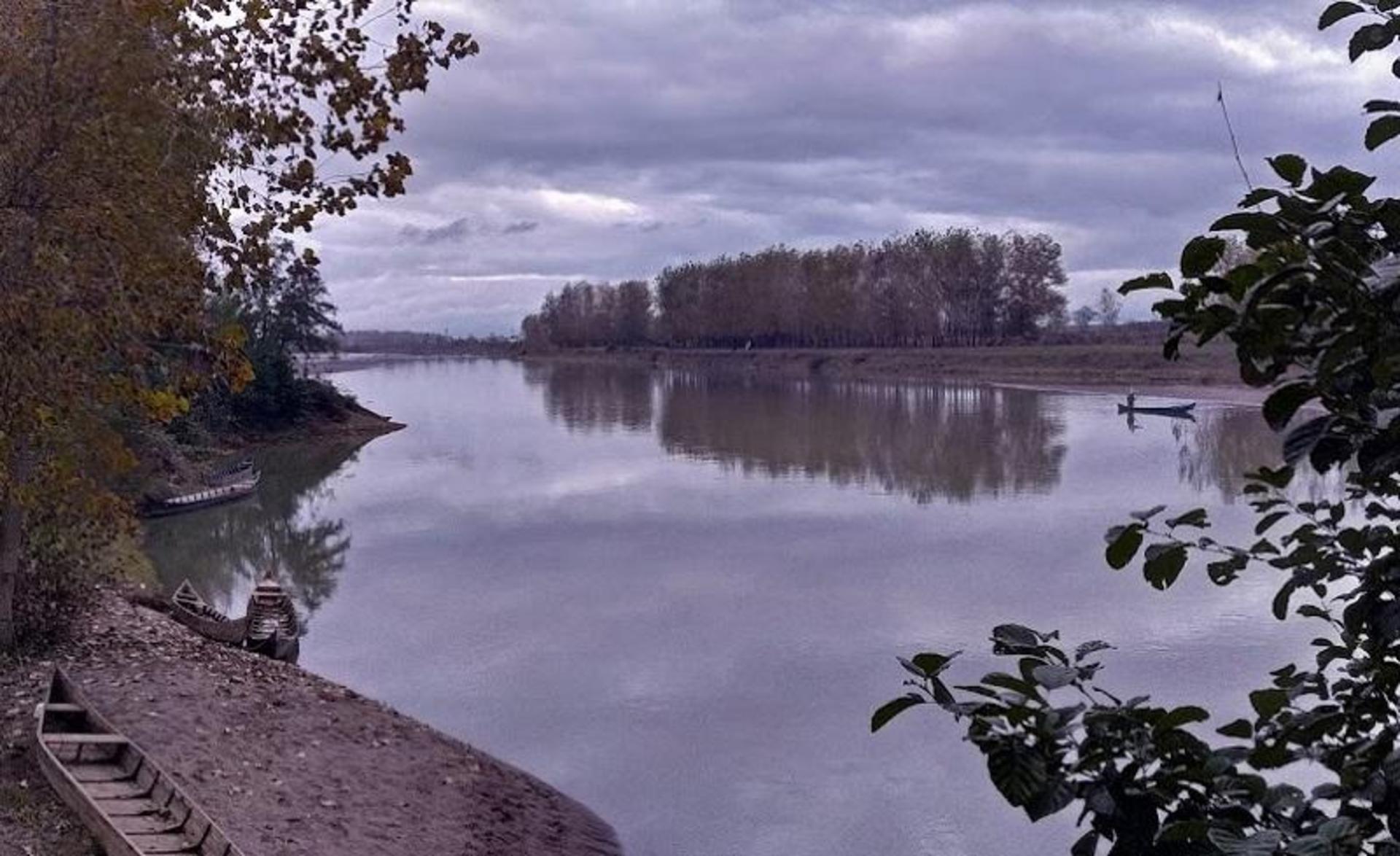 رودخانه روستای لیچا؛ منبع عکس: گوگل مپ. عکاس: Matin Hgholizadeh