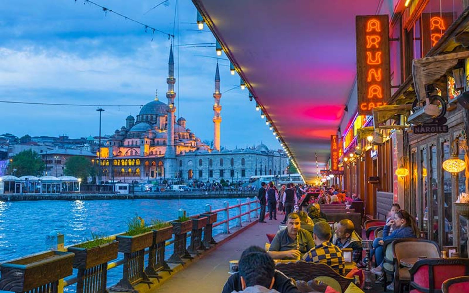 پل بسفر در شب، منبع عکس: erasmusu.com، عکاس: نامشخص