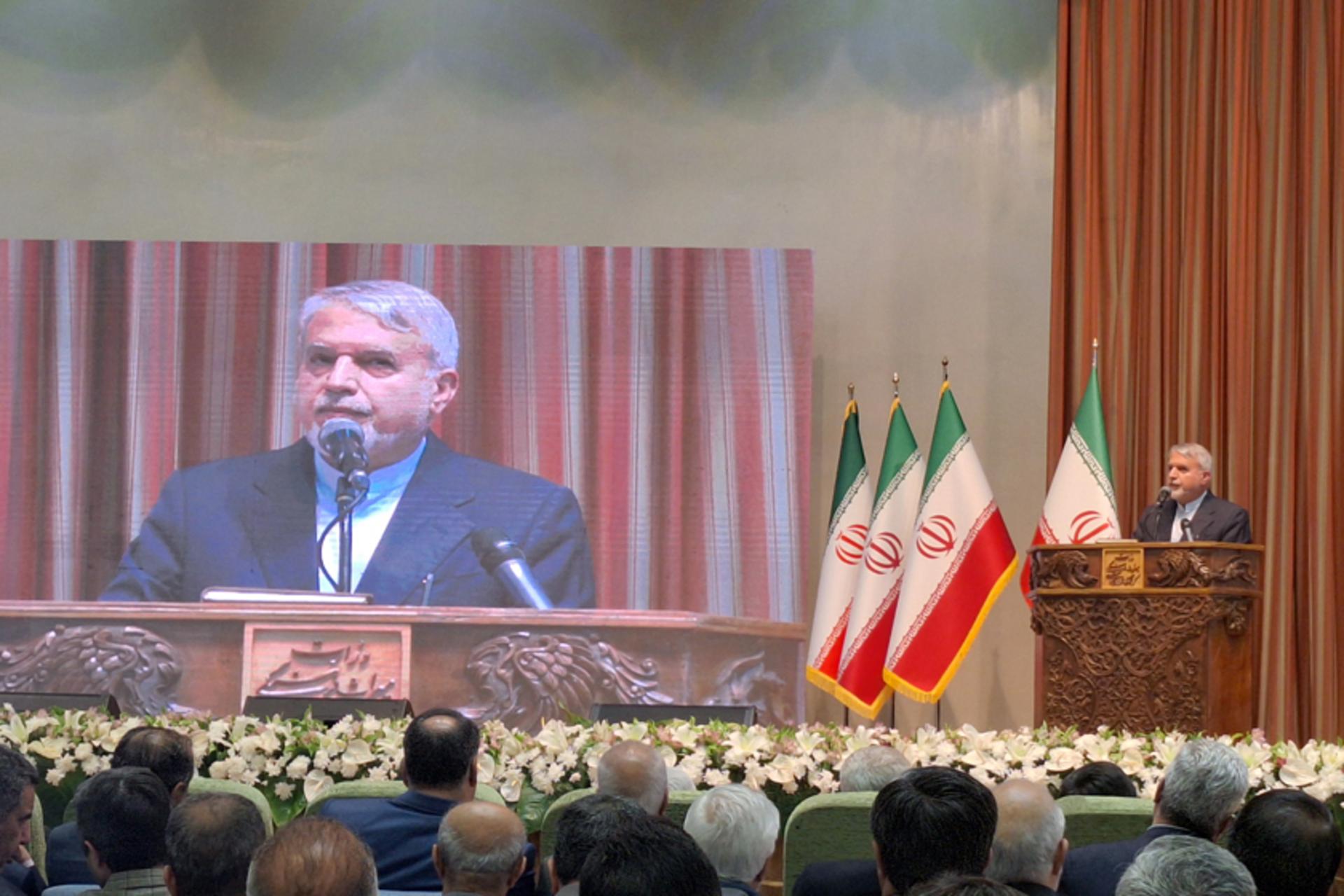 معارفه صالحی امیری