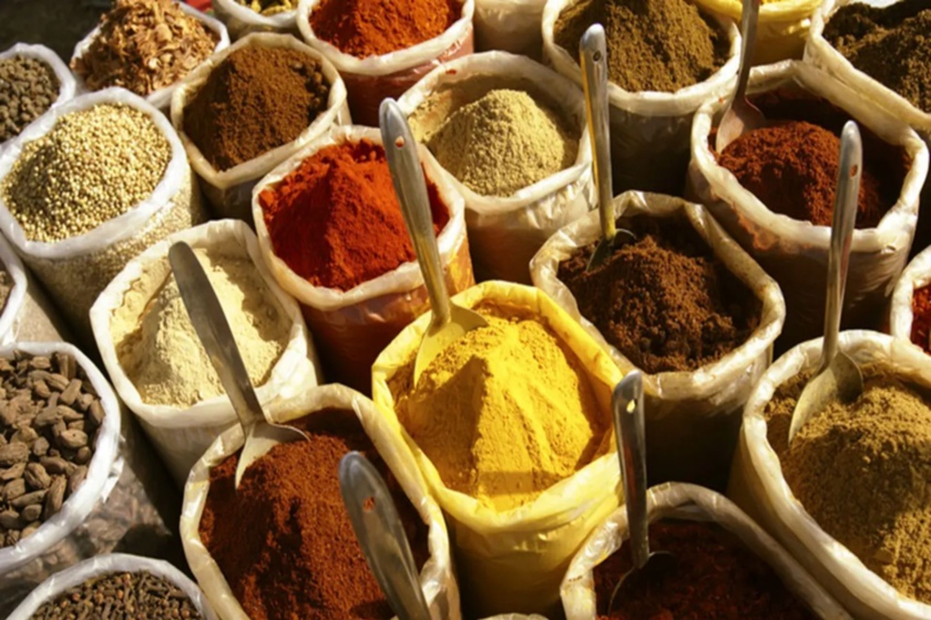 ۶ ادویه کهن که تاریخ جهان را شکل دادند
