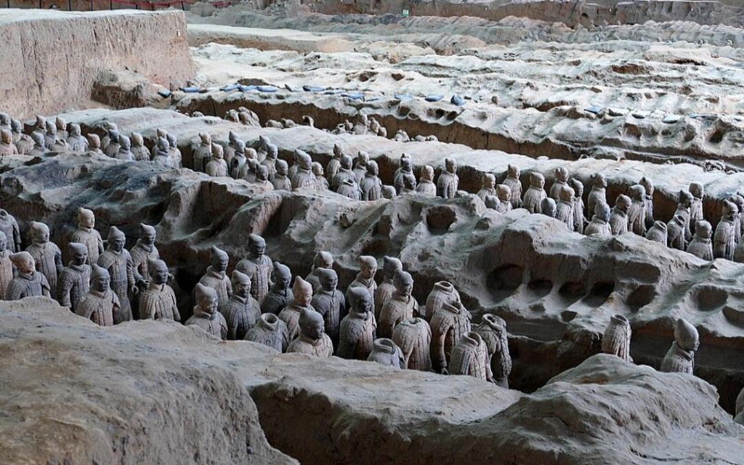 سربازان سفالی به صورت دسته جمعی؛ منبع عکس: en.wikipedia.org. عکاس: Zossolino