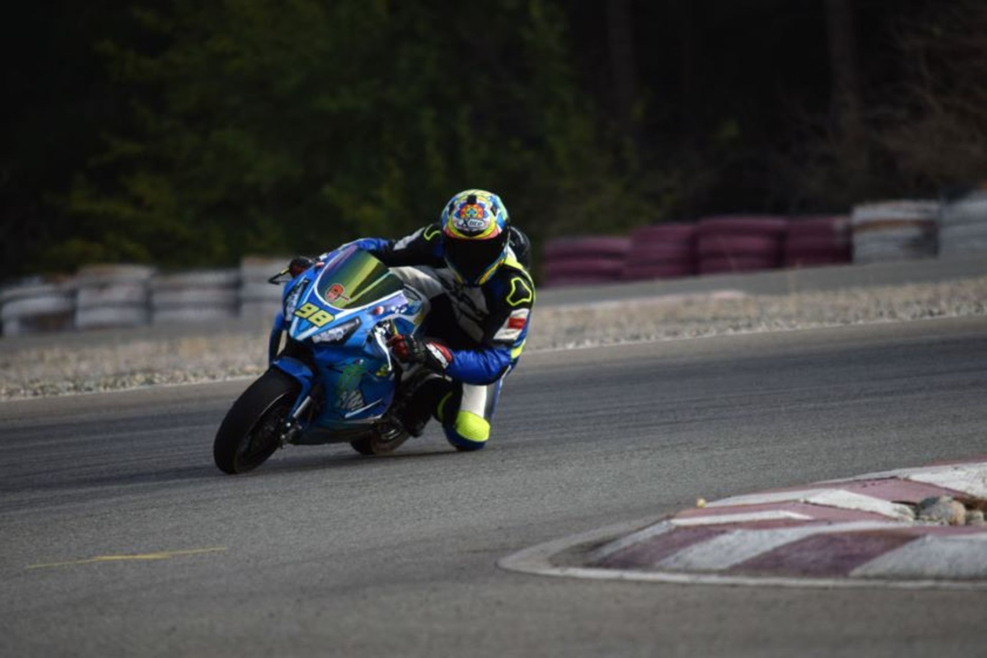 پیست اتودروم بین المللی تهران (آیلند)؛ منبع عکس: tehransuperbikeschool.com؛ عکاس: نامشخص