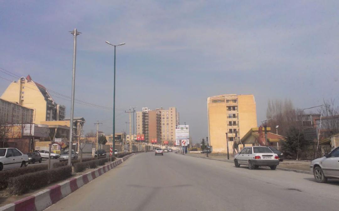 خیابان خلوت روستای بند ارومیه، منبع عکس: گوگل مپ، عکاس: میثم تبریزی 