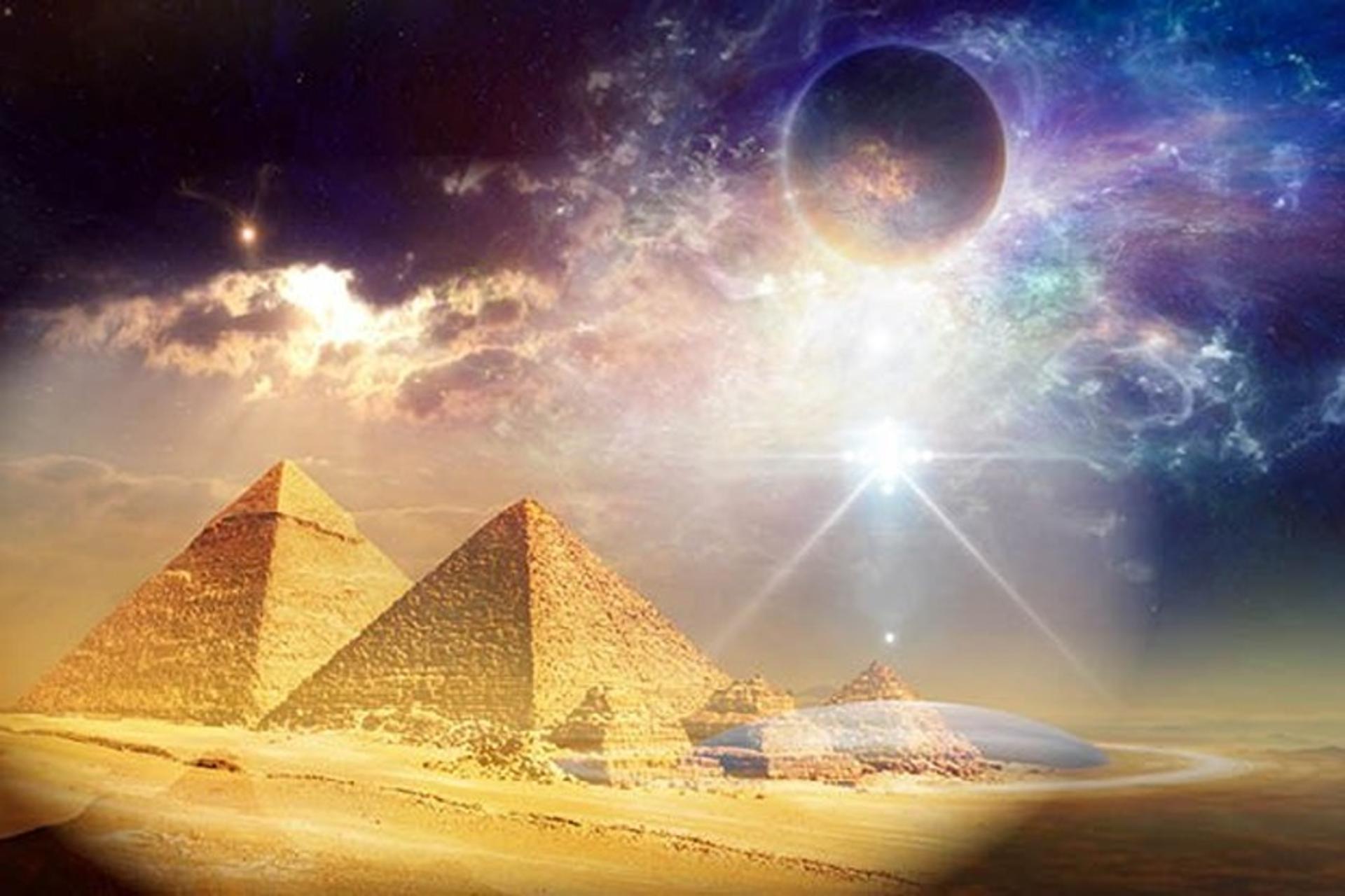 ساخت اهرام مصر توسط موجودات فضایی، منبع عکس: سایت historyextra.com، عکاس: نامشخص
