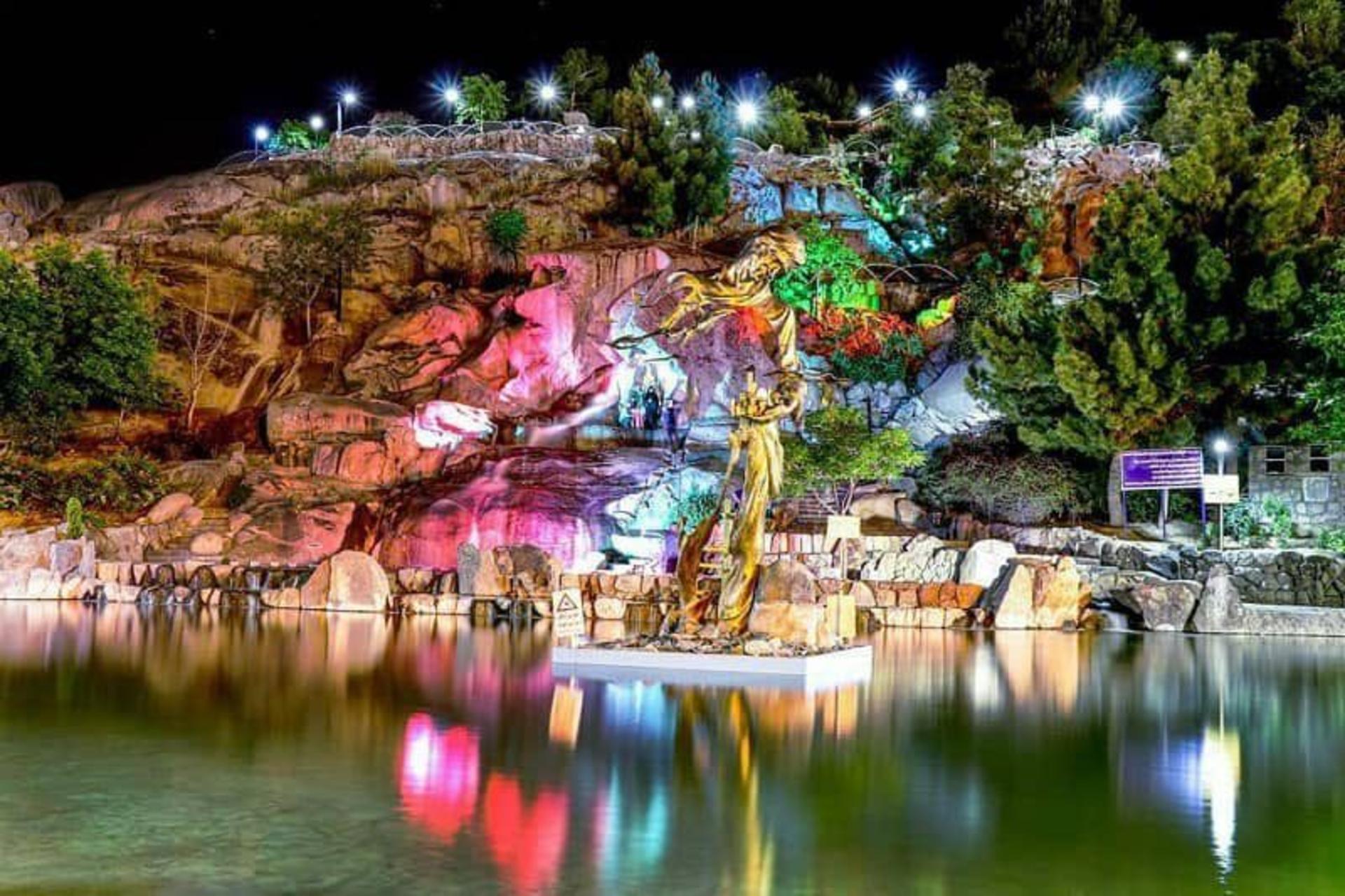 نورپردازی پارک کوهسنگی در شب
