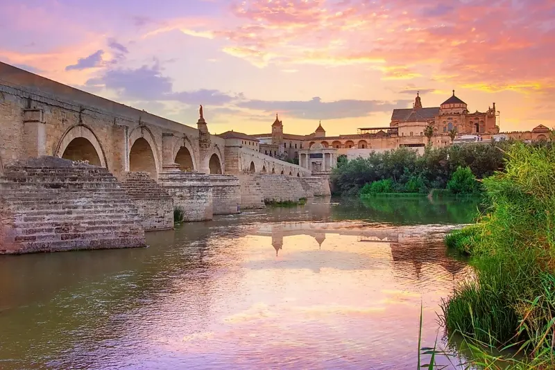 مسجد بزرگ در شهر کوردوبا؛ منبع عکس: سایت worldatlas.com. عکاس: نامشخص