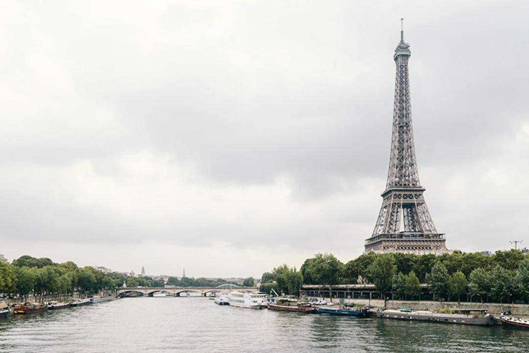 برج ایفل در پاریس فرانسه؛ منبع عکس: Unsplash؛ عکاس: JOHN TOWNER